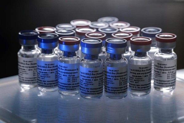 Rusia produce la primera partida de su vacuna anti-COVID-19 Spútnik V  