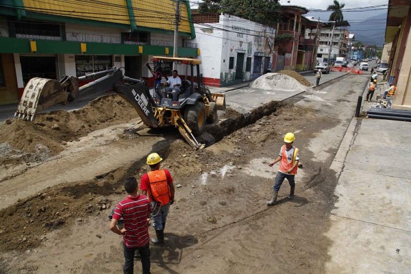 Siguen mejoras en el sistema de agua potable