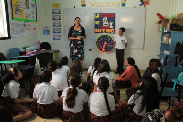 Estudiantes resaltan la importancia de la oración