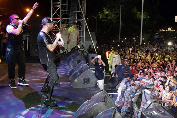 Hondureños celebraron con música y belleza el carnaval de La Ceiba
