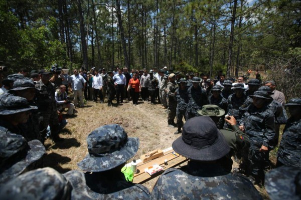 Expertos de EUA y Colombia preparan a policías Tigres de Honduras