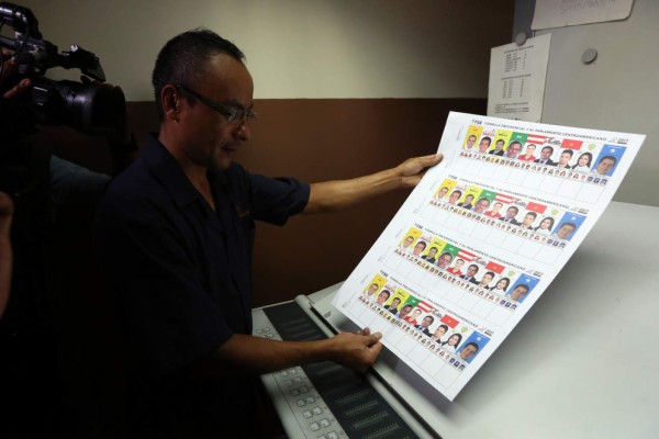 TSE culmina con la impresión de papeletas presidenciales