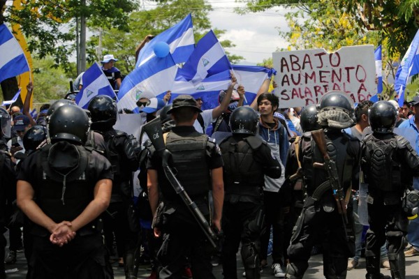 Antimotines impiden protesta de estudiantes en Nicaragua