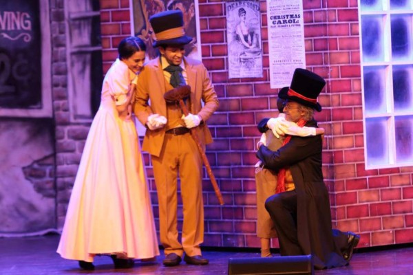 Disfrute de los últimos días de la obra Scrooge: Un cuento de Navidad