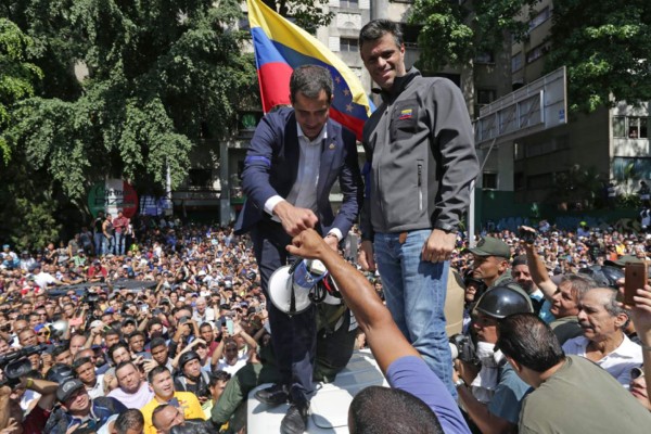Leopoldo López deja embajada chilena y se traslada a la misión española en Caracas