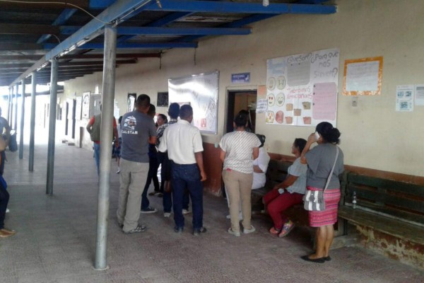 Muere mujer apuñala tras supuesta pelea por un hombre