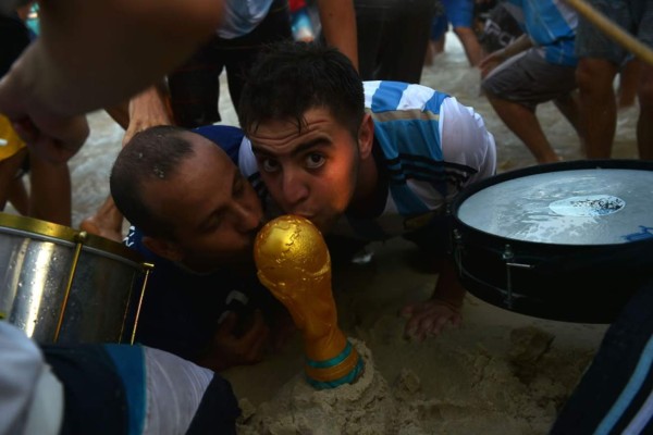 Así vivieron los argentinos el gol de Di María