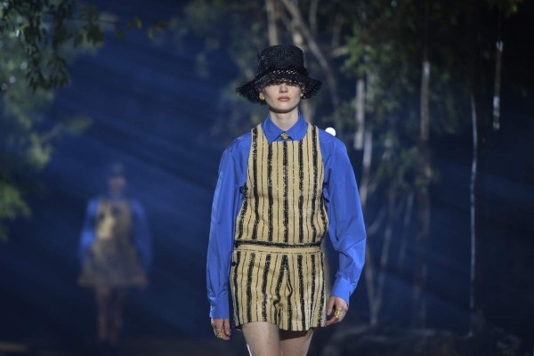 Dior se funde en la naturaleza