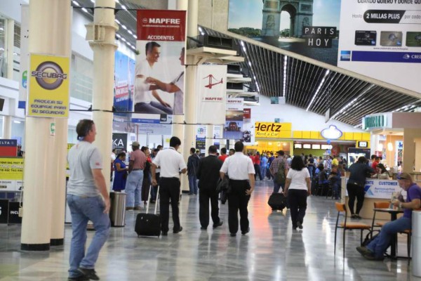 Aplicarán restricciones en equipaje de mano a las personas que viajen a EEUU