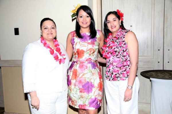 Cita tropical para la feliz enamorada