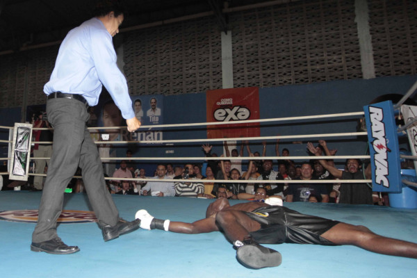 El 'Escorpión' destrozó al 'Muñeco' González