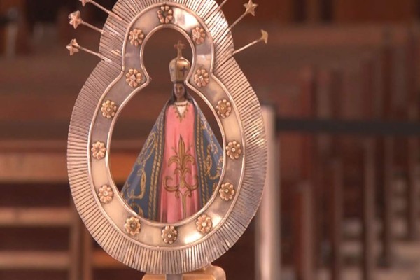 Con alborada católicos sampedranos celebran hallazgo de la Virgen de Suyapa