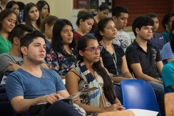 Unah-vs prepara festival de instalación de software libre