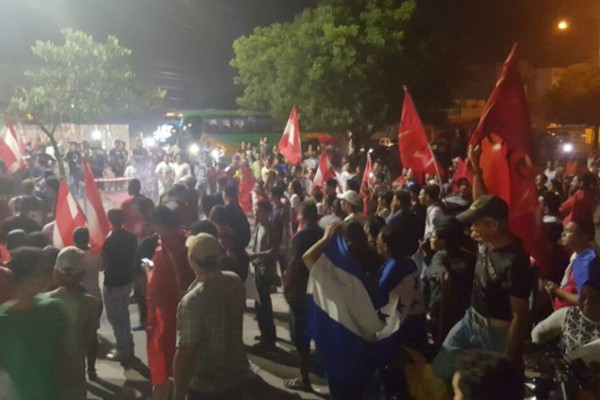 Disturbios y destrozos tras manifestaciones de la Alianza