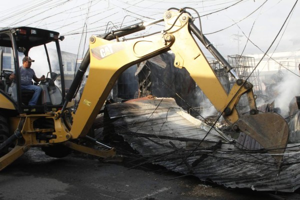 Temen mano criminal en siniestro del mercado central