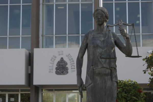 Junta recibe currículos de 19 notarios autopropuestos