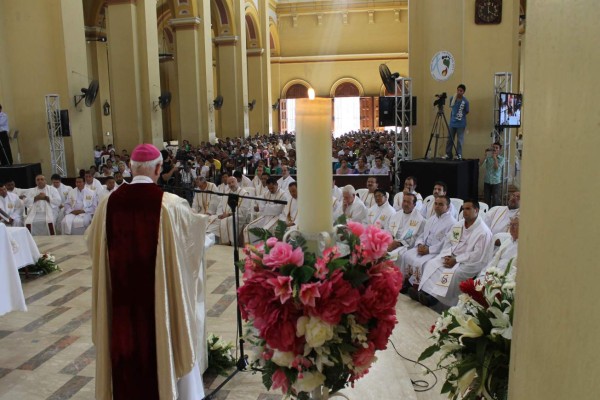 Católicos de Honduras se preparan para recibir a Jesús resucitado