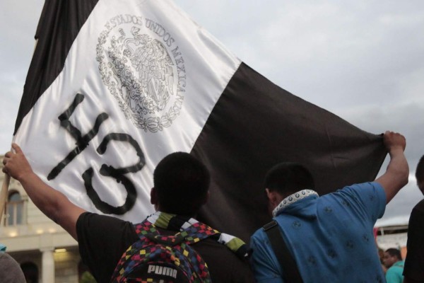 Identifican al segundo de los 43 estudiantes desaparecidos