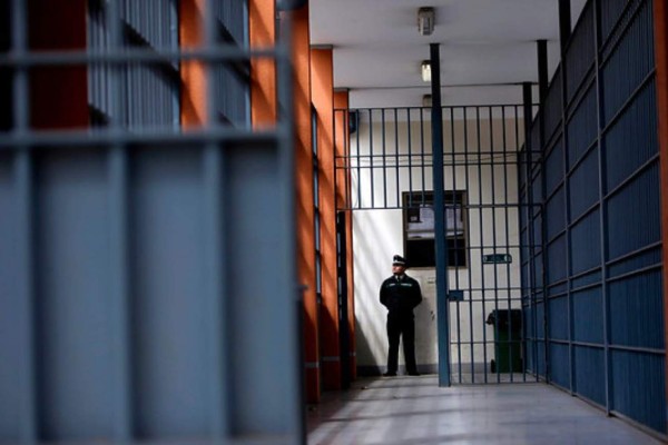Al menos 40 heridos en dos intentos de motín en una cárcel de Chile