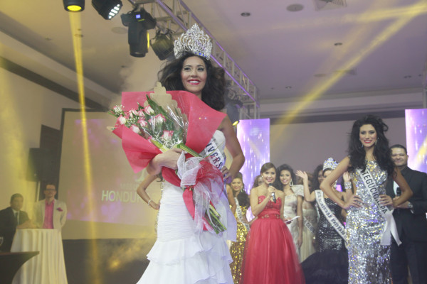 Origen de la nueva Miss Honduras Universo causa polémica