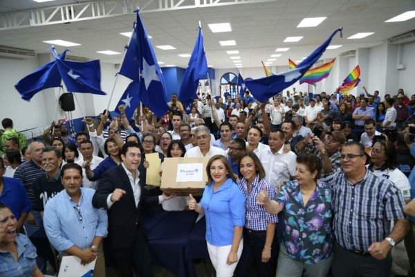 Partido Nacional inscribe hoy a JOH en dos movimientos