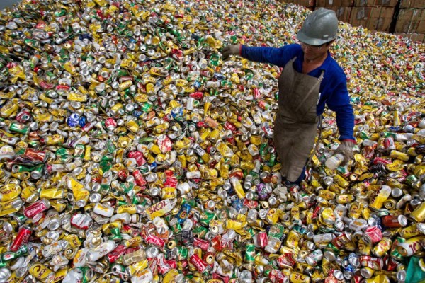 Desaceleración china arrastra negocio del reciclaje