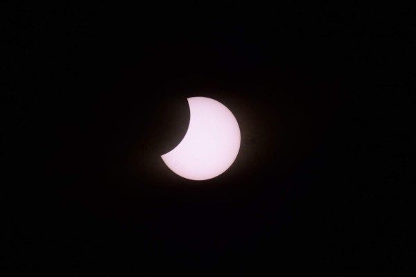 En vivo: Eclipse solar deja en total oscuridad a varios países de Suramérica