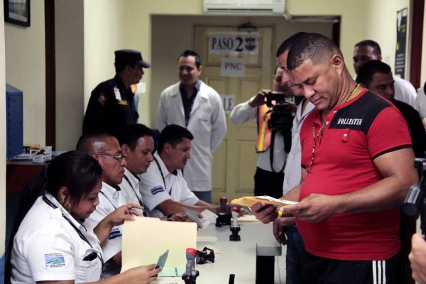 Más de 18,500 cubanos pasaron por Honduras durante 2015