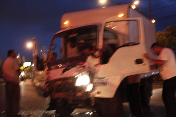 Choque entre camiones deja dos heridos en San Pedro Sula