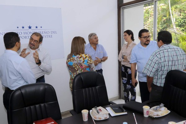 Promueven exoneración de impuestos y fondos para incentivar el Metrosula