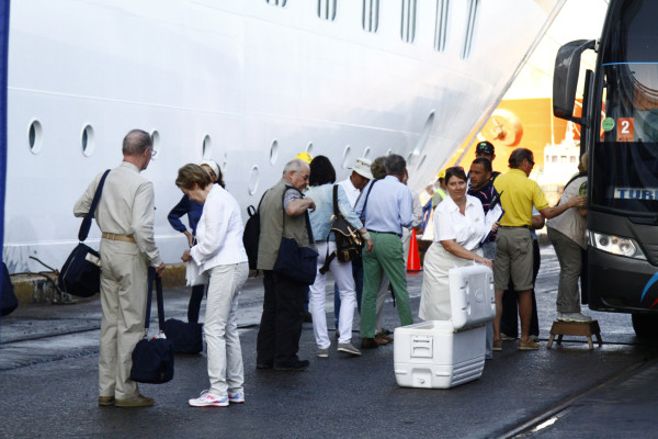 Europeos disfrutaron de bellezas hondureñas