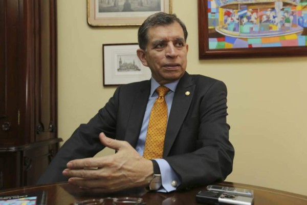 Excanciller hondureño dice que el diálogo debe perfeccionar el sistema electoral