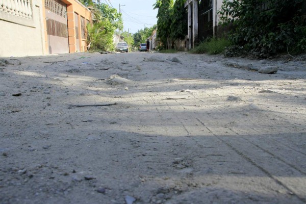 Solicitan reparación de calle de terracería en la colonia Guillén