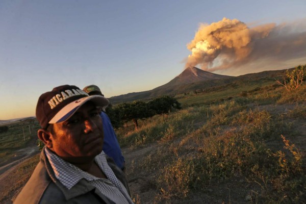 Volcán nicaragüense presenta su mayor erupción en 110 años