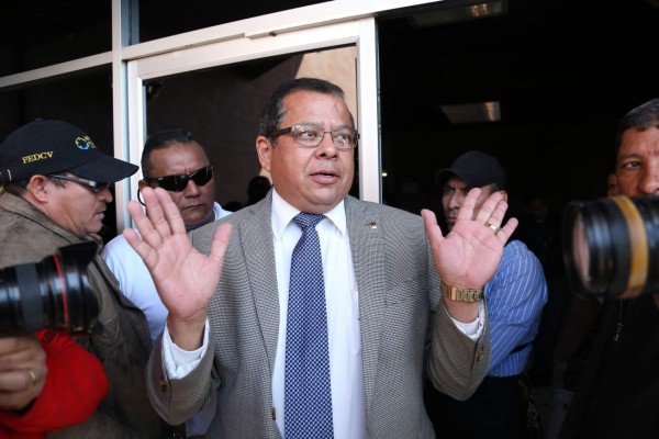 También investigan a Rosa Elena por destino de L100 millones