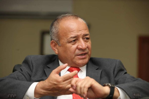 Ministro de Seguridad descarta una sublevación en la Policía