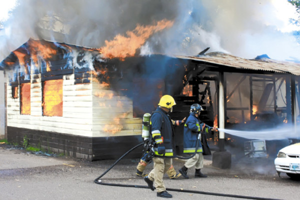 Pánico por incendio en el San Felipe de Tegucigalpa
