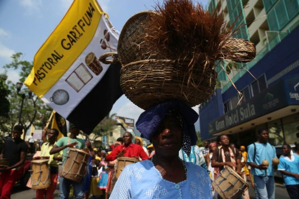 Celebración garífuna llega a las calles de San Pedro Sula