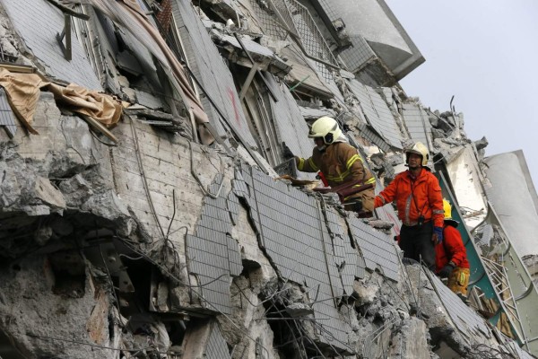 A 13 sube cantidad de muertos por sismo en Taiwán