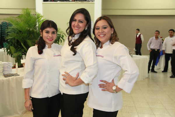 Escuela gastronómica Hernando Moreno gradúa nuevos profesionales