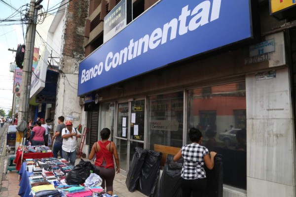 Fiscalía no investigó advertencias de CNBS contra banco de los Rosenthal