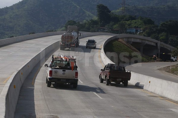 Habilitan parcialmente el intercambiador de Occidente en San Pedro Sula