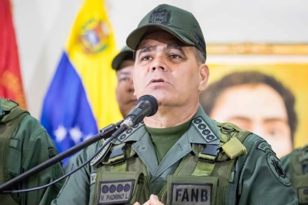 Ministro de Defensa denuncia una provocación de EEUU por un buque cerca de Venezuela