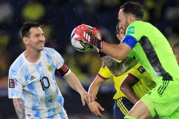 Argentina y Messi dejan escapar el triunfo y sufren amargo empate ante Colombia