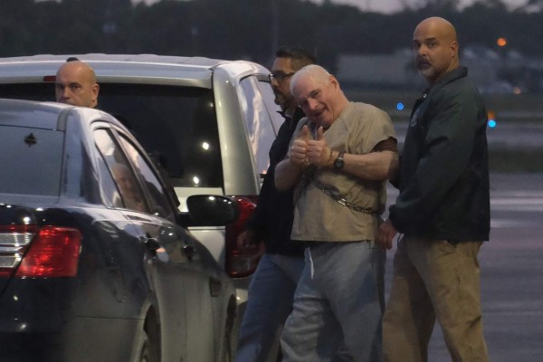 Martinelli llega a Panamá extraditado por EEUU