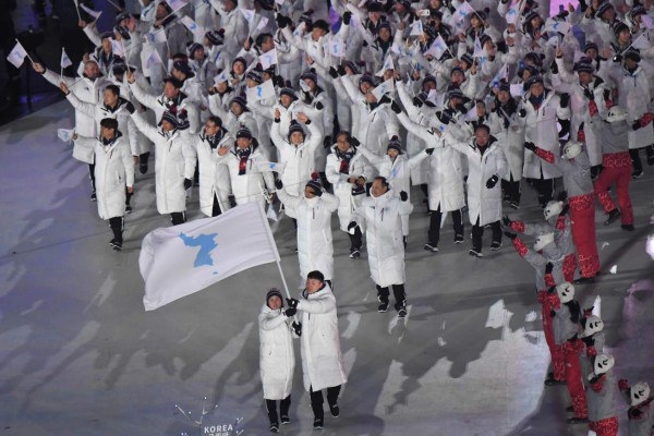 Las dos Coreas se unen y lanzan un mensaje de paz en apertura de los Juegos de Pyeongchang