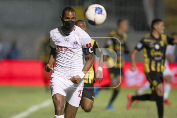 Jerry Bengtson salvó al Olimpia con agónico gol en el 91' y frustró al Real España