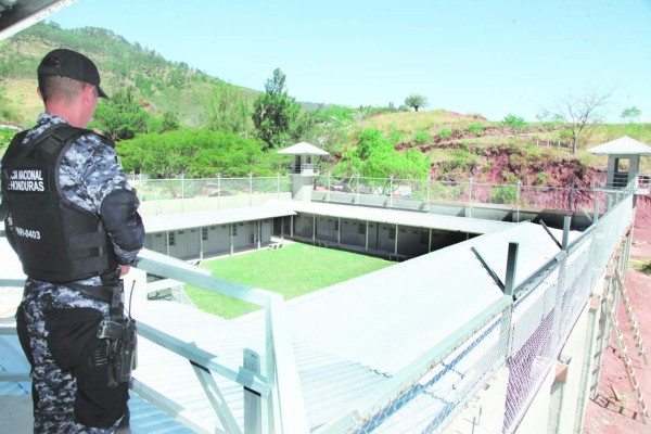 Cuatro cárceles más para descongestionar penales en Honduras