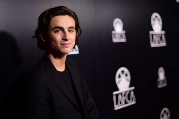 Timothée Chalamet también reniega de Woody Allen y hace generoso donativo