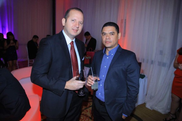 Cena navideña de la Hanesbrands